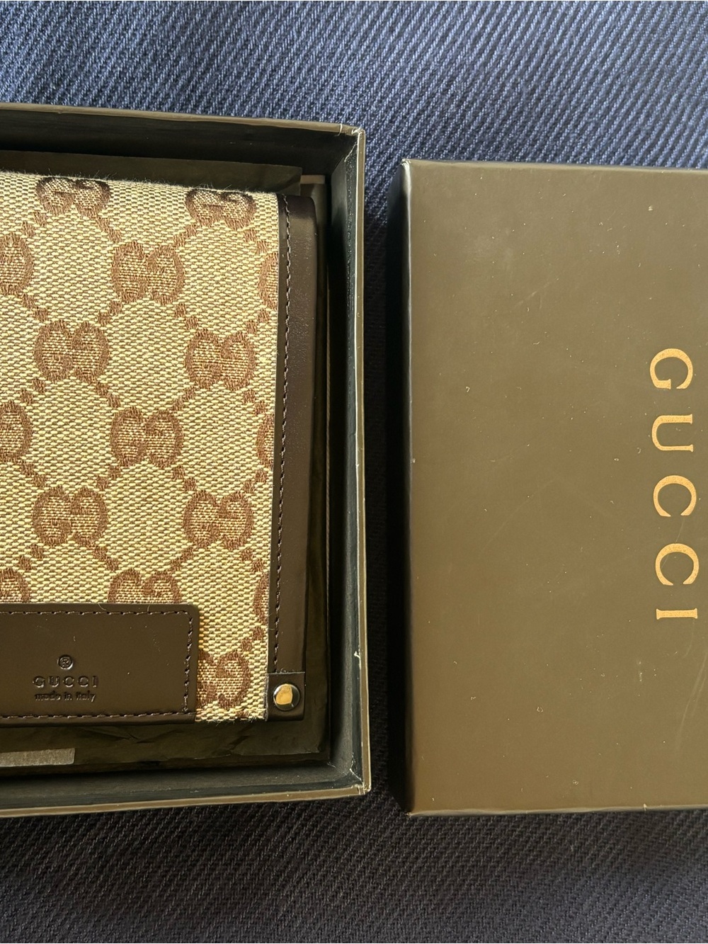 Gucci Essence By-fold Wallet